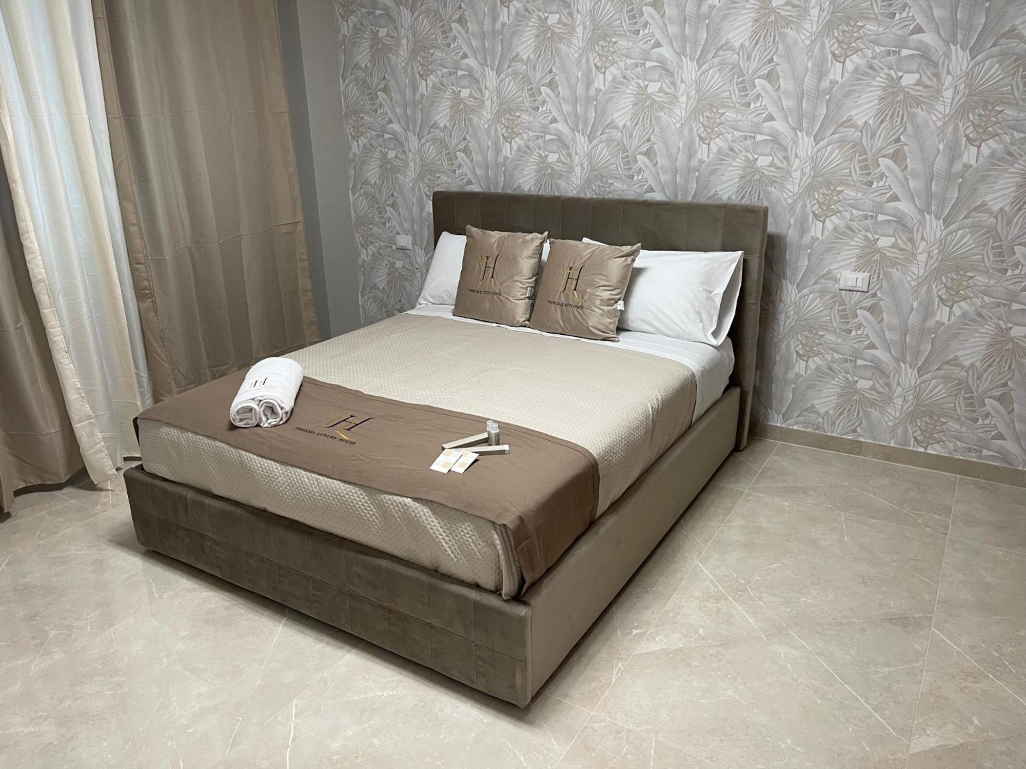 Therma Luxury House แตร์โมลิ ภายนอก รูปภาพ
